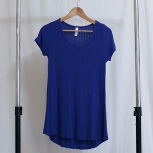 plain blue t-shirt